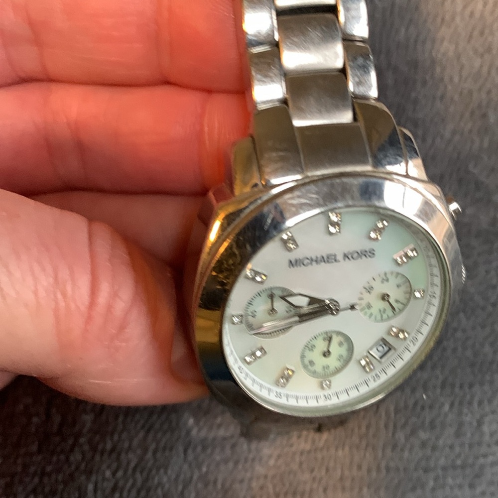 Michale Kors watch - Picture 3 of 6
